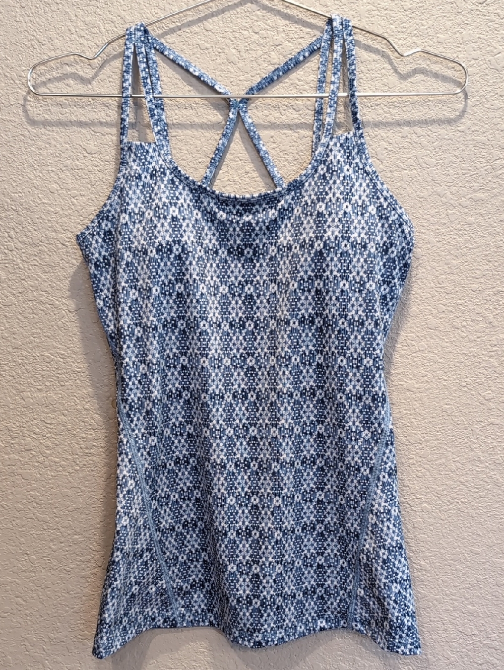Gaiam Blue Patterned Strappy Tank Top with shelf bra